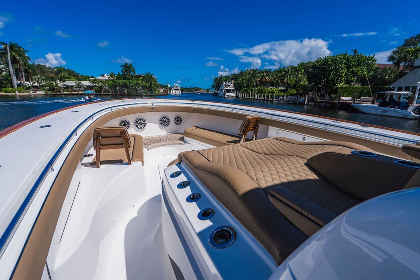 Лучшие предложения покупки яхты OCTOBER SKY 2023