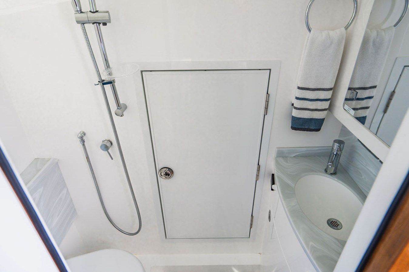 Лучшие предложения покупки яхты OCTOBER SKY 2023