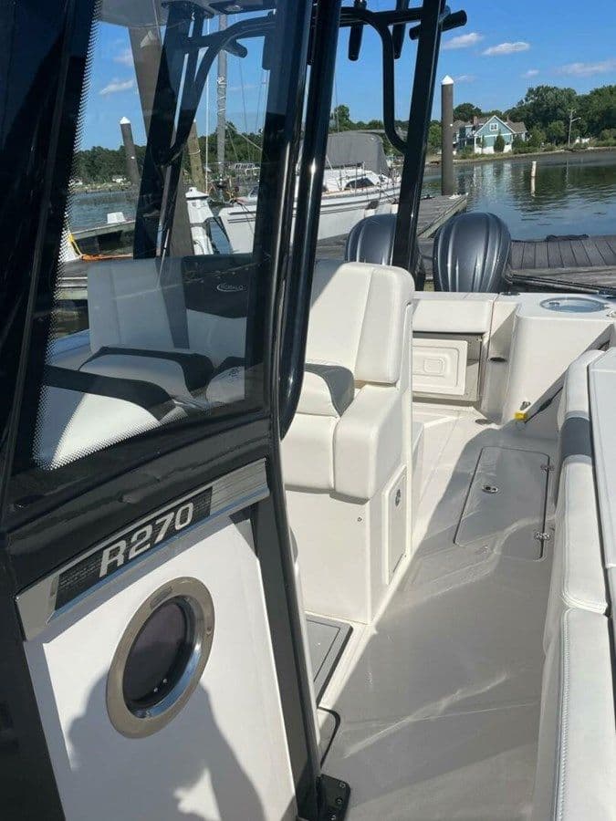 Buy a 2023 Robalo R270 2023 at Shestakov Yacht Sales