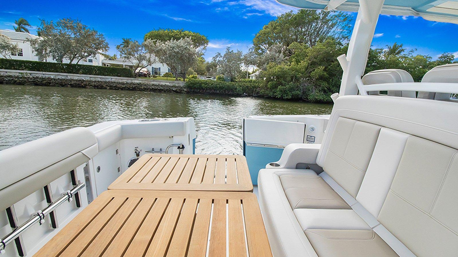 the best price on RIKI TIKI - Boston Whaler