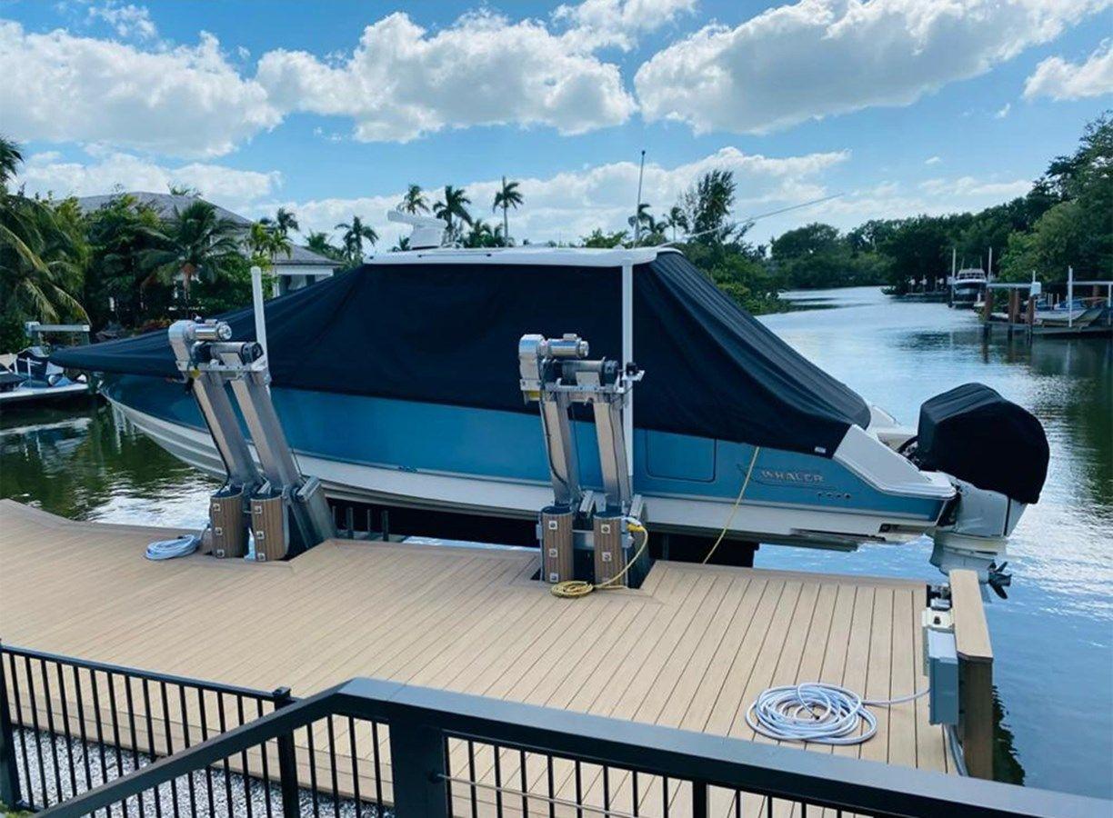 Buy a yacht RIKI TIKI - Boston Whaler