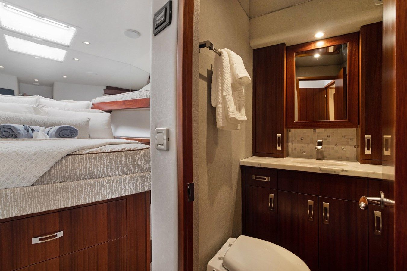 Продажа яхты No Name - Hatteras