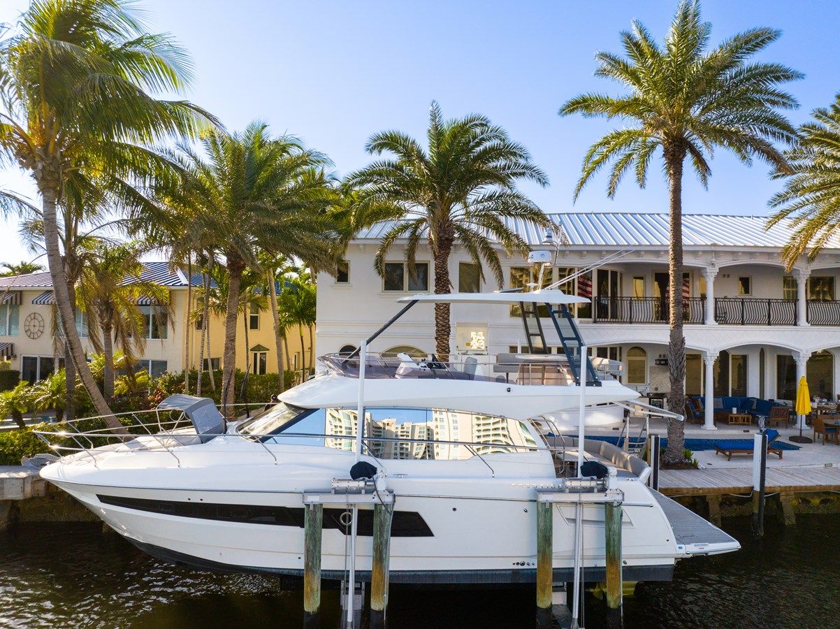 best yacht sales deals PATRIOT - PRESTIGE