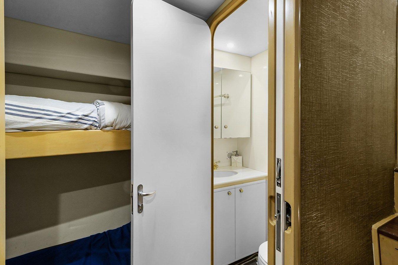 No Name - Bertram Yacht