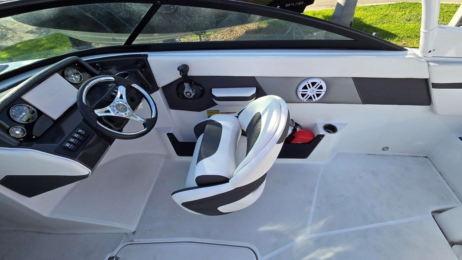 Лучшая цена на 2023 Monterey M225 22