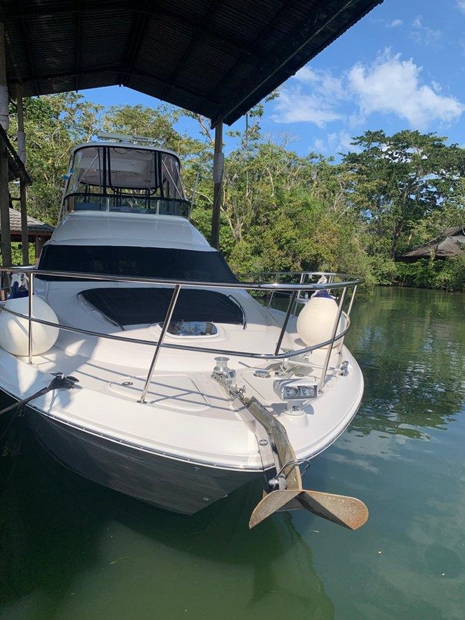 the best price on 52 Sedan Bridge 2006