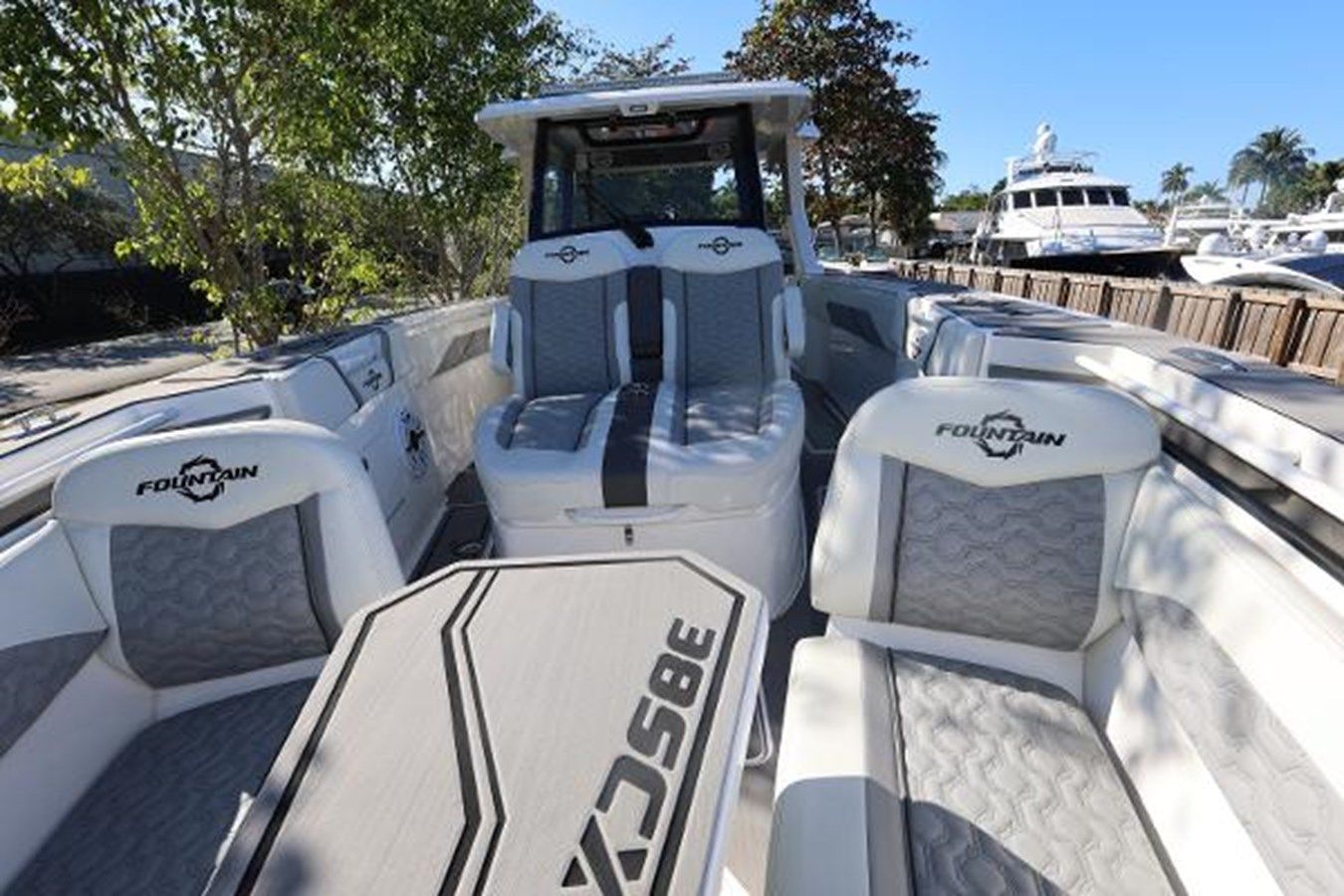 - - FOUNTAIN yacht sale