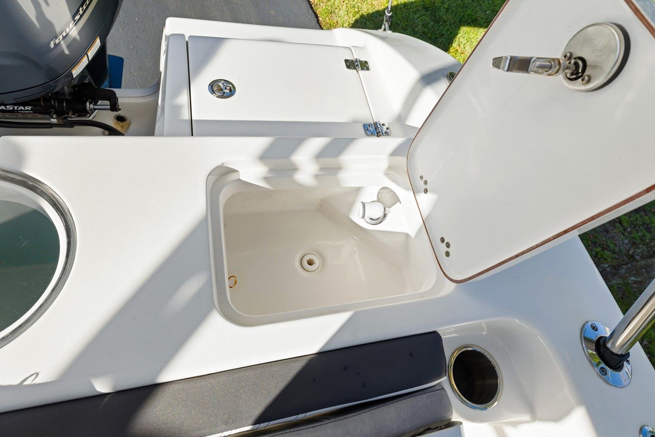 Buy a yacht Sea Pro 240 Dual Console - SEA PRO