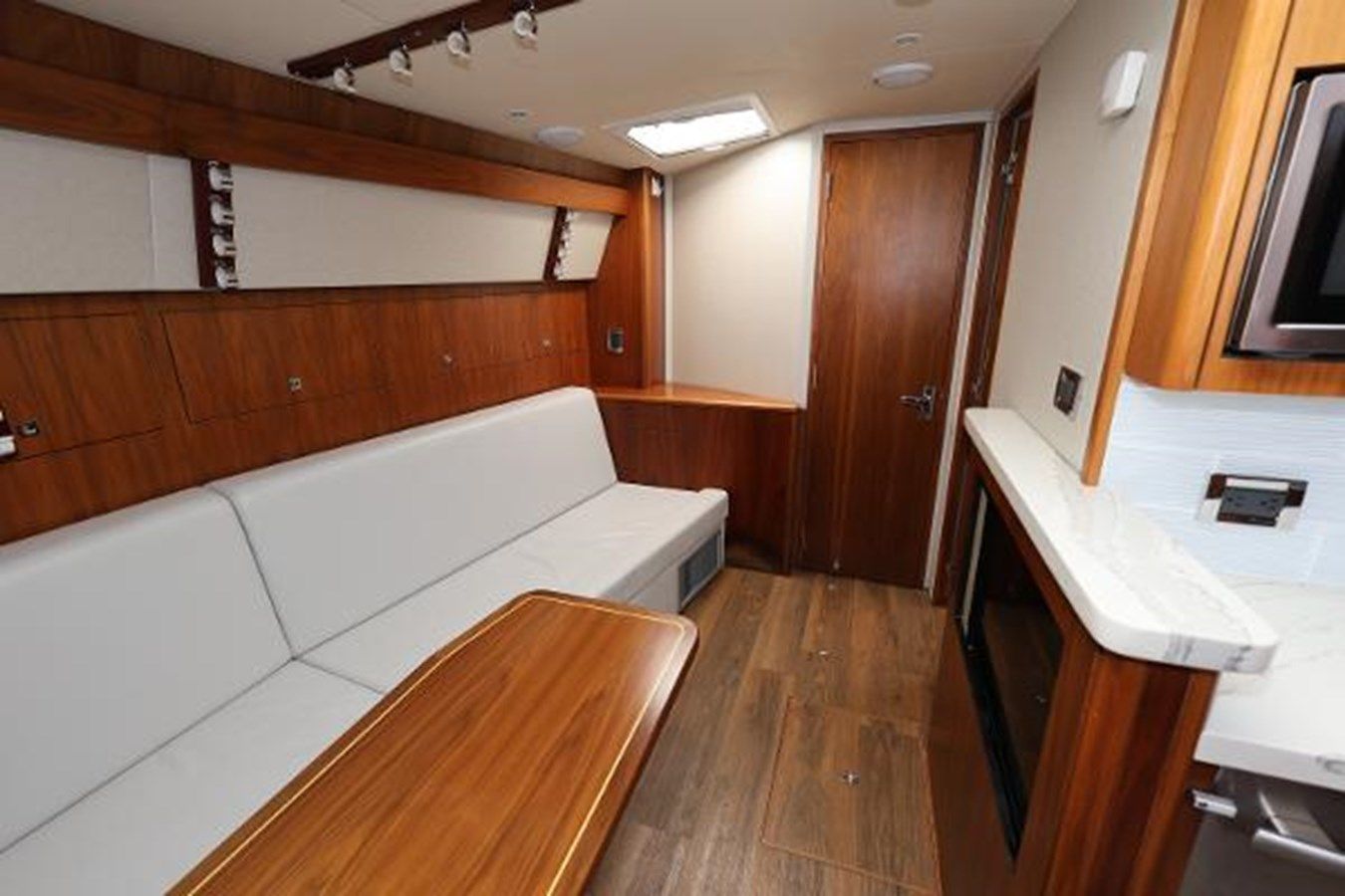 - - Hatteras yacht sale