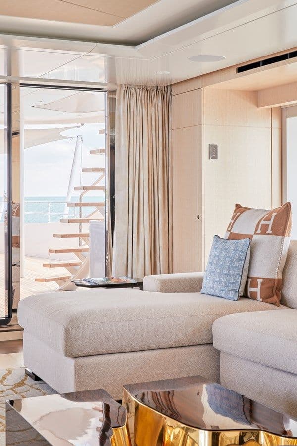 the best price on ARKADIA - Heesen Yachts