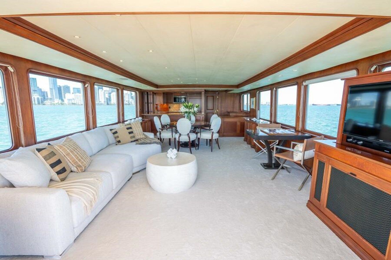 Стоимость яхты Simaron - BURGER BOAT COMPANY