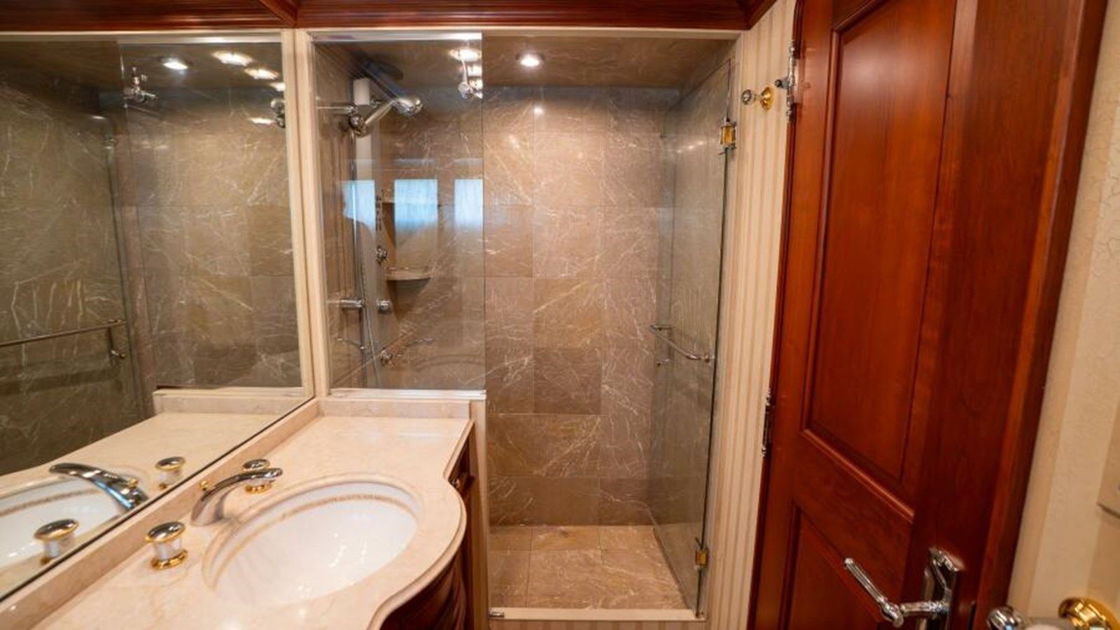 Продажа яхты Simaron 85 Deck house