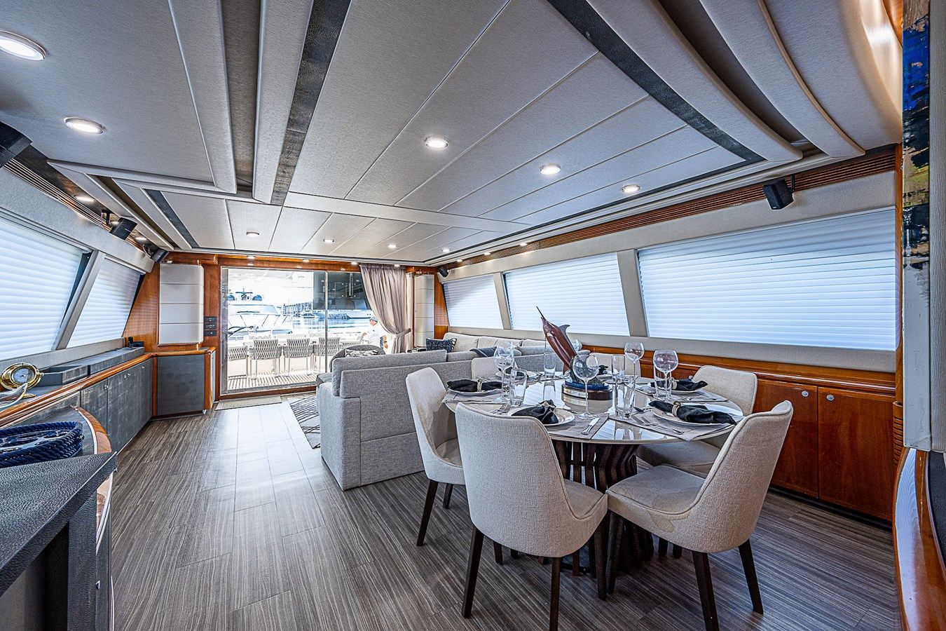 the best price on La Bella Vita - Ferretti Yachts