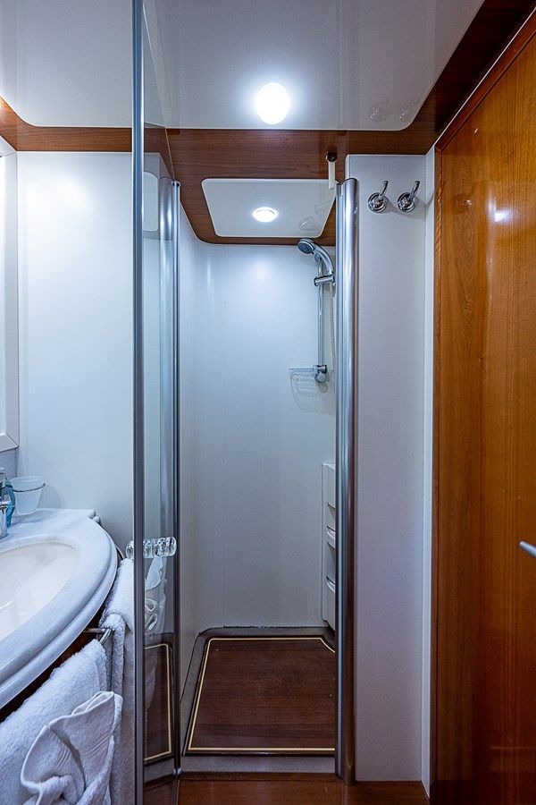 the best price on La Bella Vita