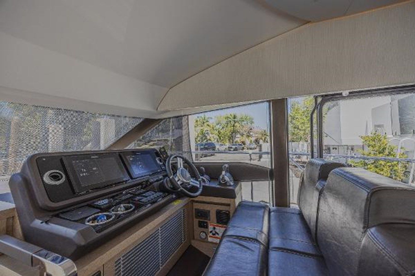 Купить яхту AURA в Shestakov Yacht Sales