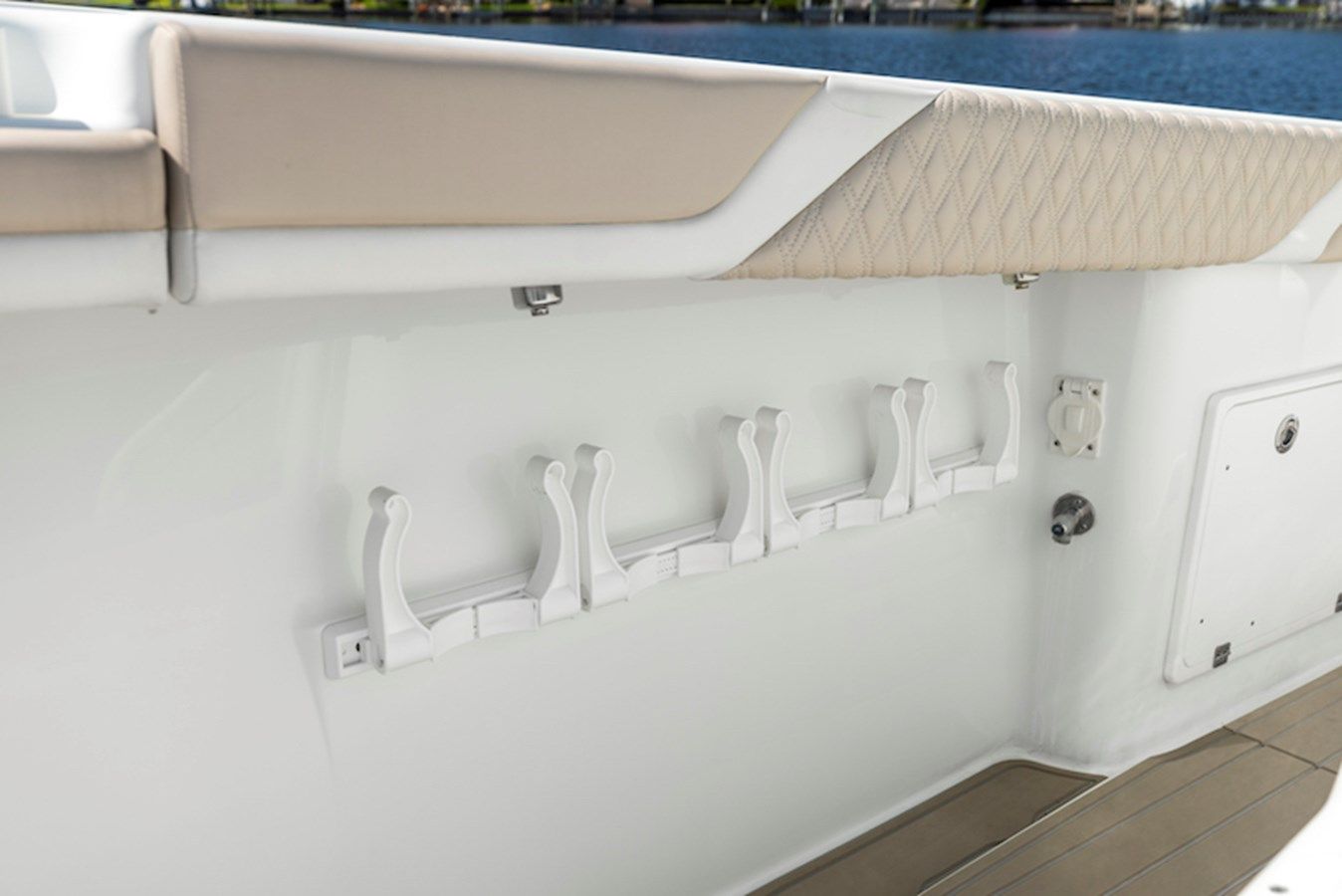 Купить яхту 2015 Yellowfin 42 43 в Shestakov Yacht Sales