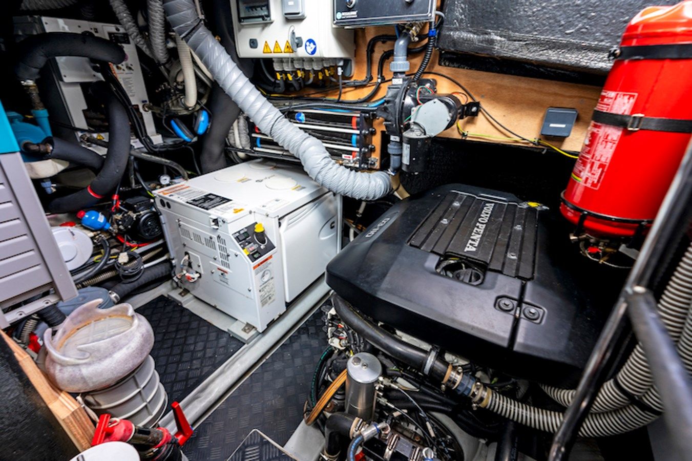 Лучшая цена на 2019 Amel 50 - Amel