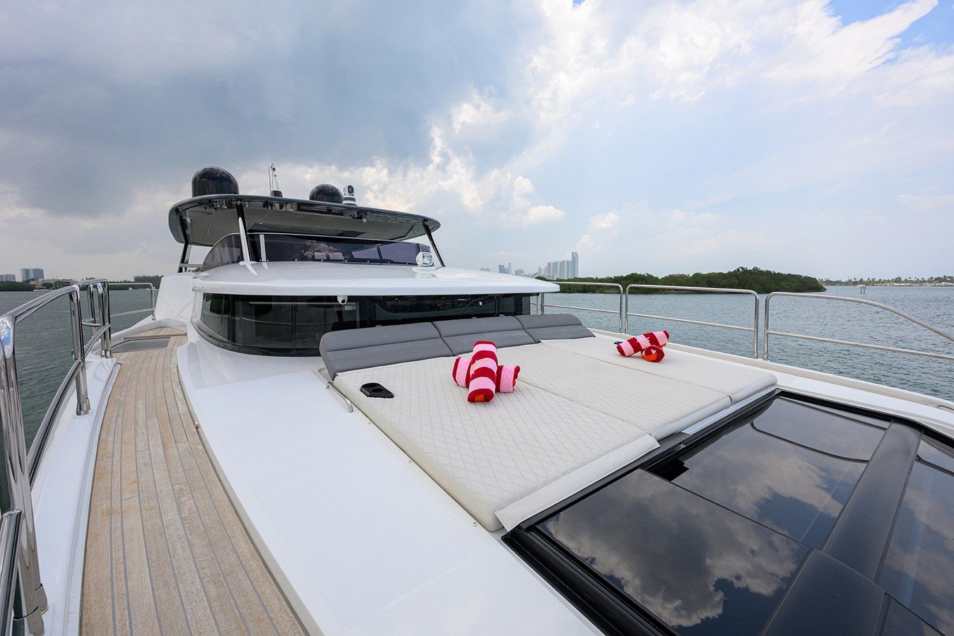 Buy a yacht  Sirena 88 2024