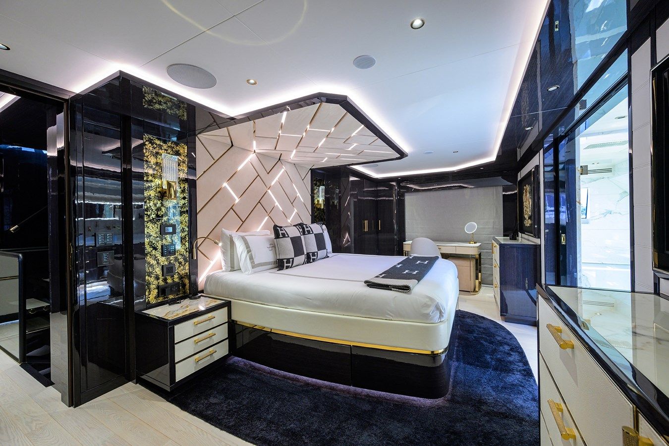  Sirena 88 88 yacht sale