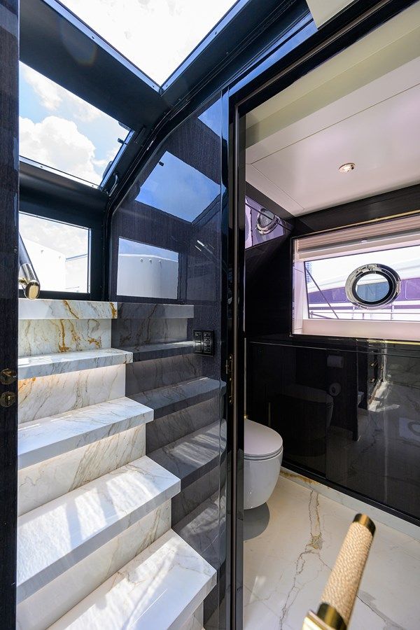 best yacht sales deals  Sirena 88 - SIRENA