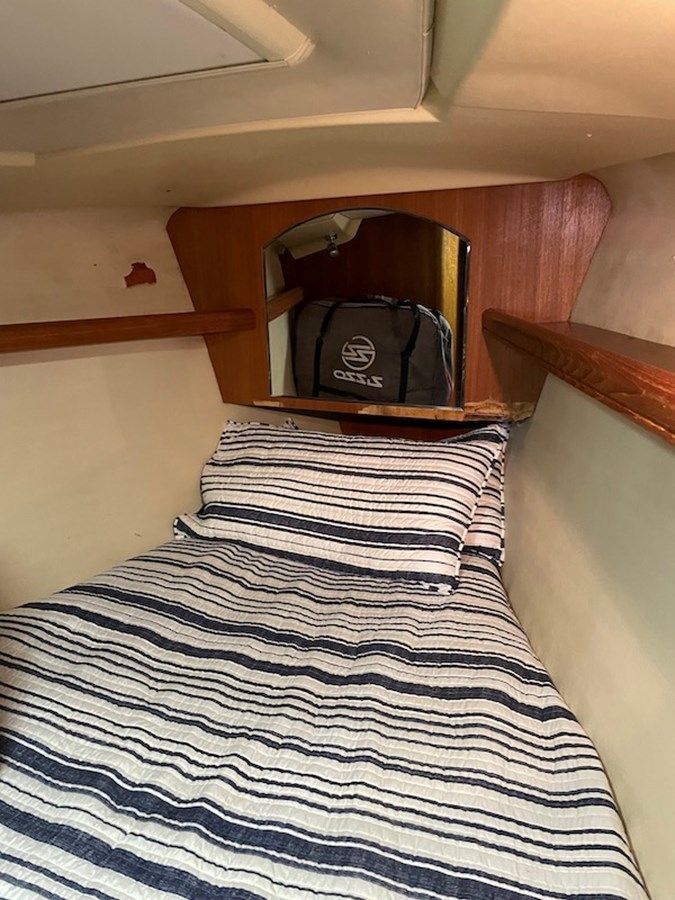 Купить яхту 2004 Hunter 44 44 в Shestakov Yacht Sales