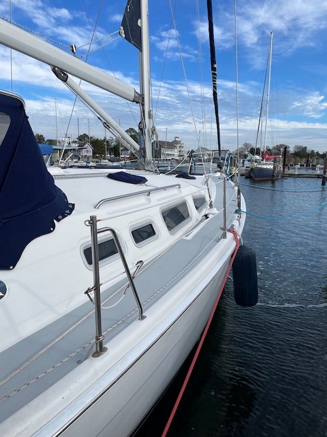 Лучшая цена на 2004 Hunter 44