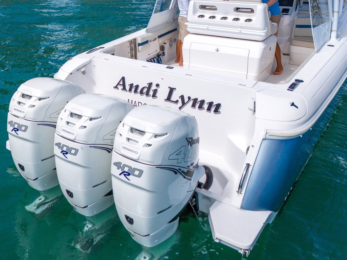 Купить яхту Intrepid 407 Cuddy 40 в Shestakov Yacht Sales