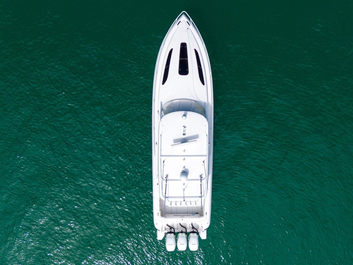 Лучшие предложения покупки яхты Intrepid 407 Cuddy 407 Cuddy