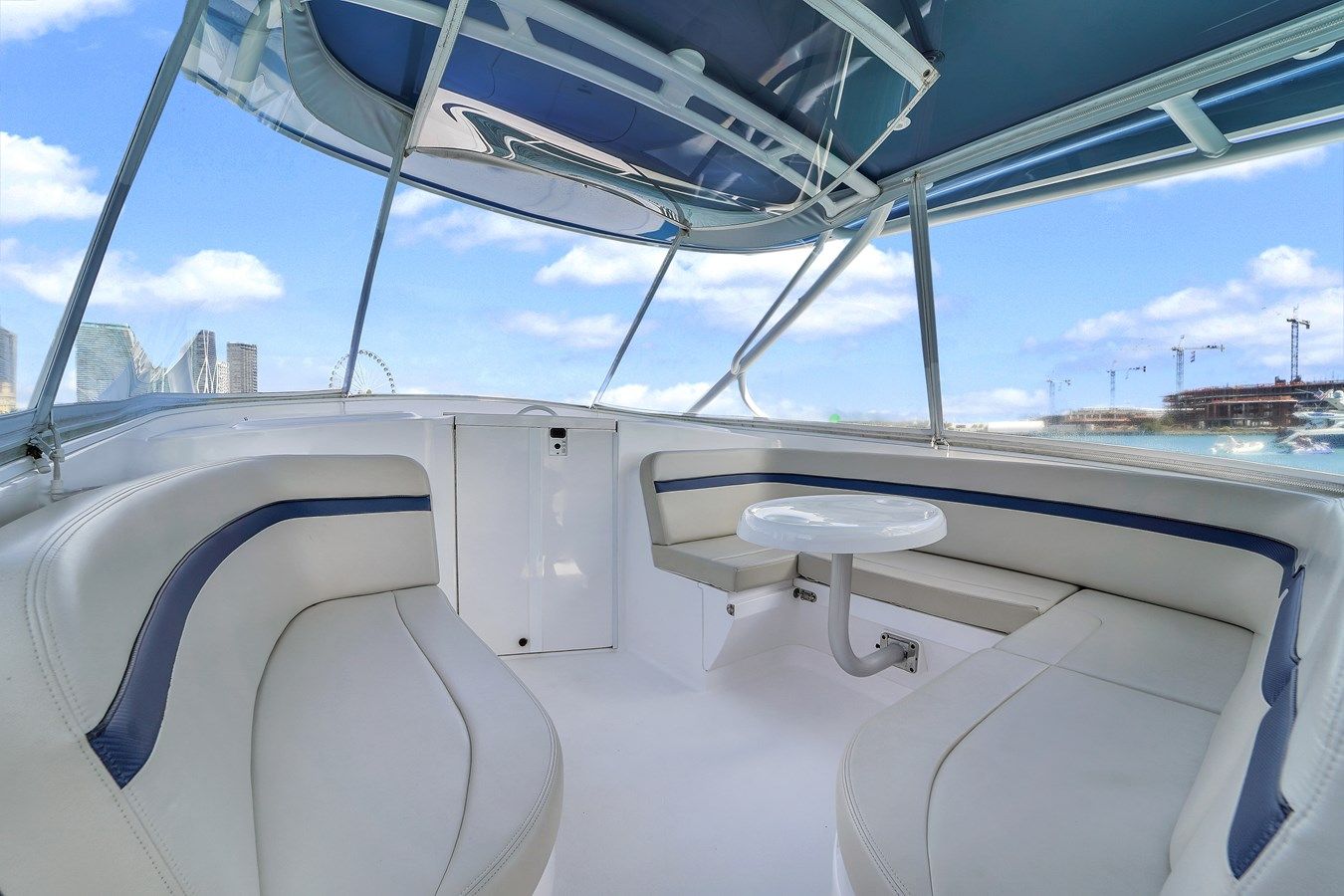 Купить яхту Intrepid 407 Cuddy 40 в Shestakov Yacht Sales