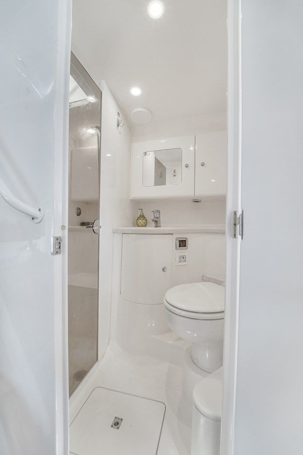 Купить Intrepid 407 Cuddy 2019