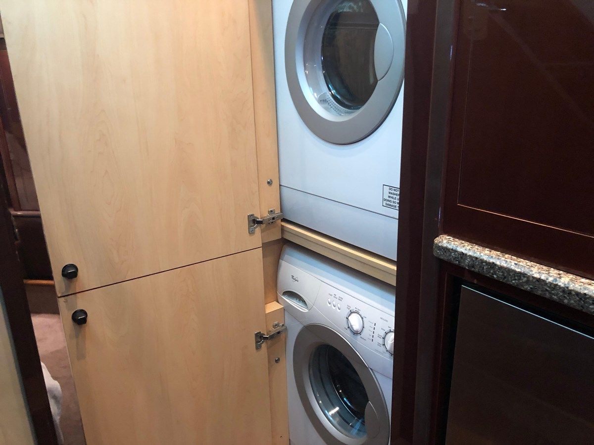 the best price on HIGHLAND LASS