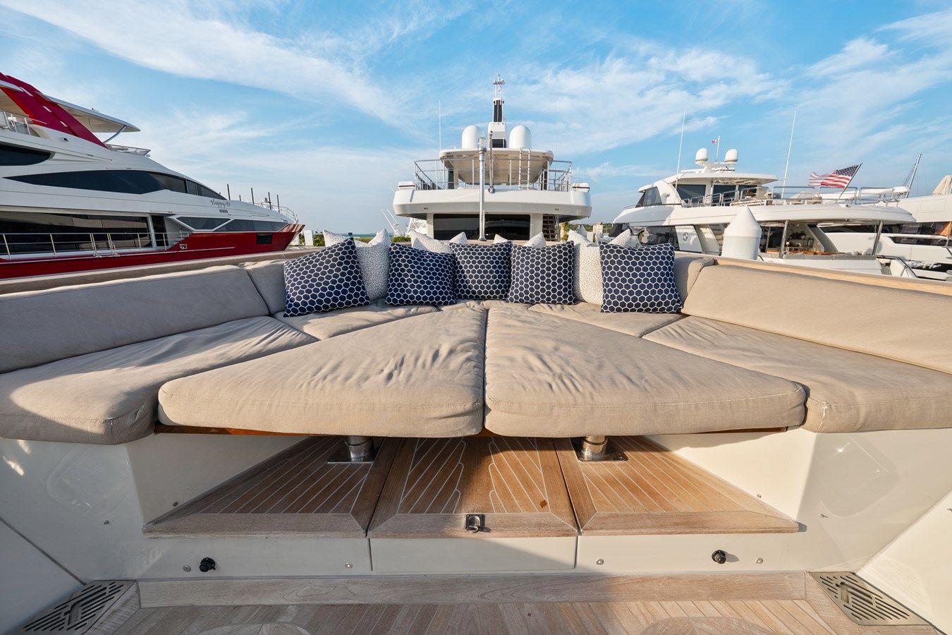 Buy a Fontana SD92 at Shestakov Yacht Sales