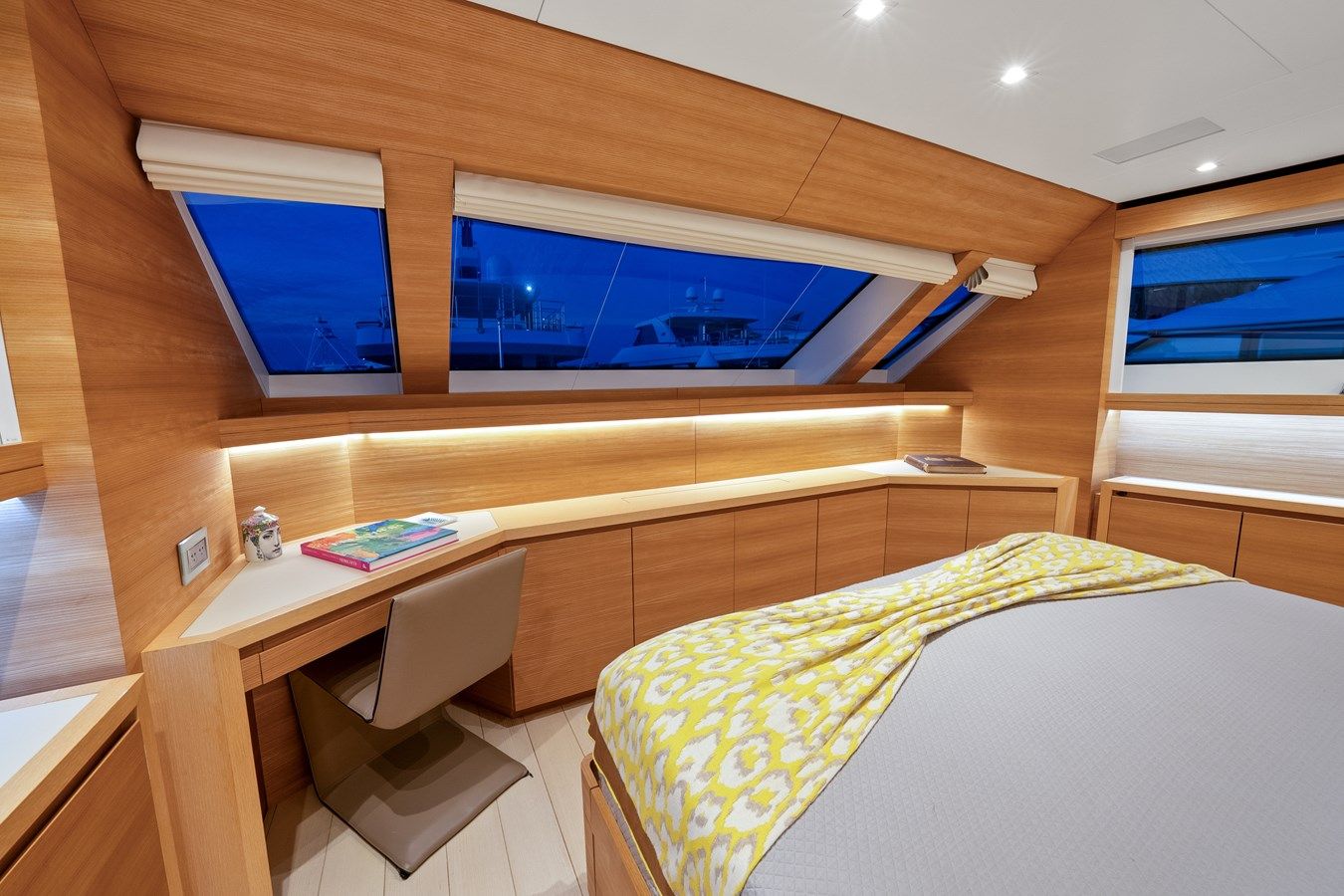 Buy a yacht Fontana 2012