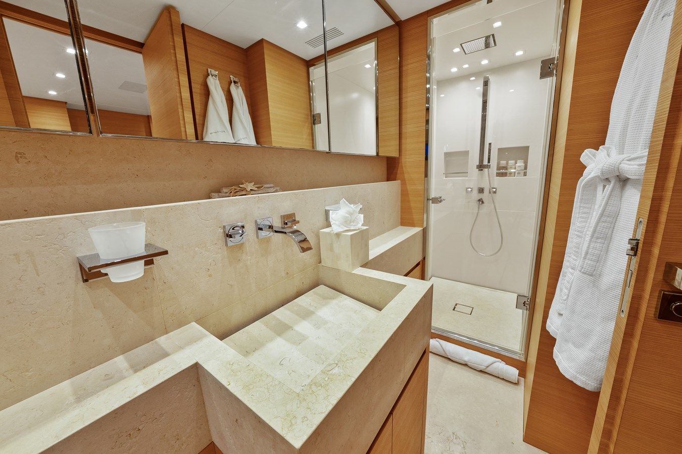 the best price on Fontana - Sanlorenzo