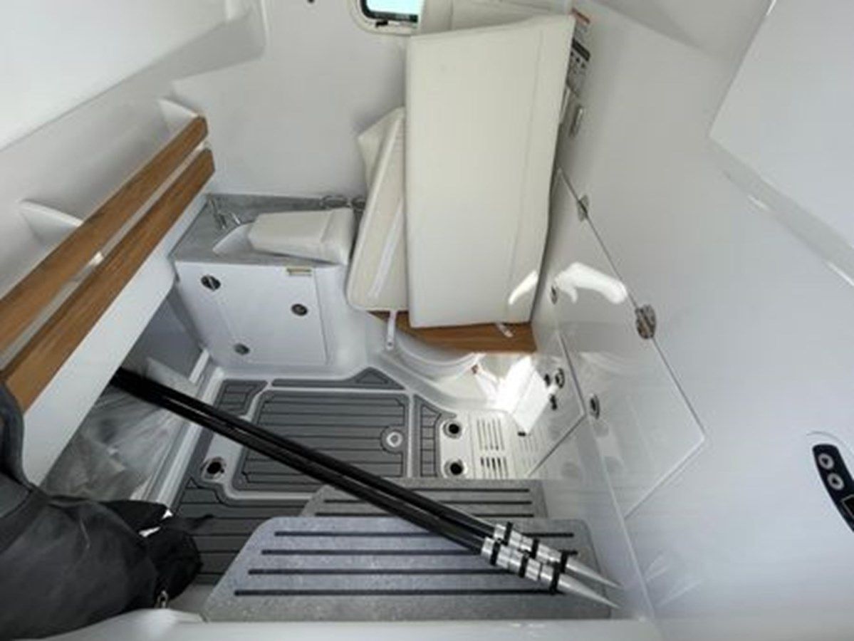 Buy a yacht 2026 EVERGLADES 315cc 315CC