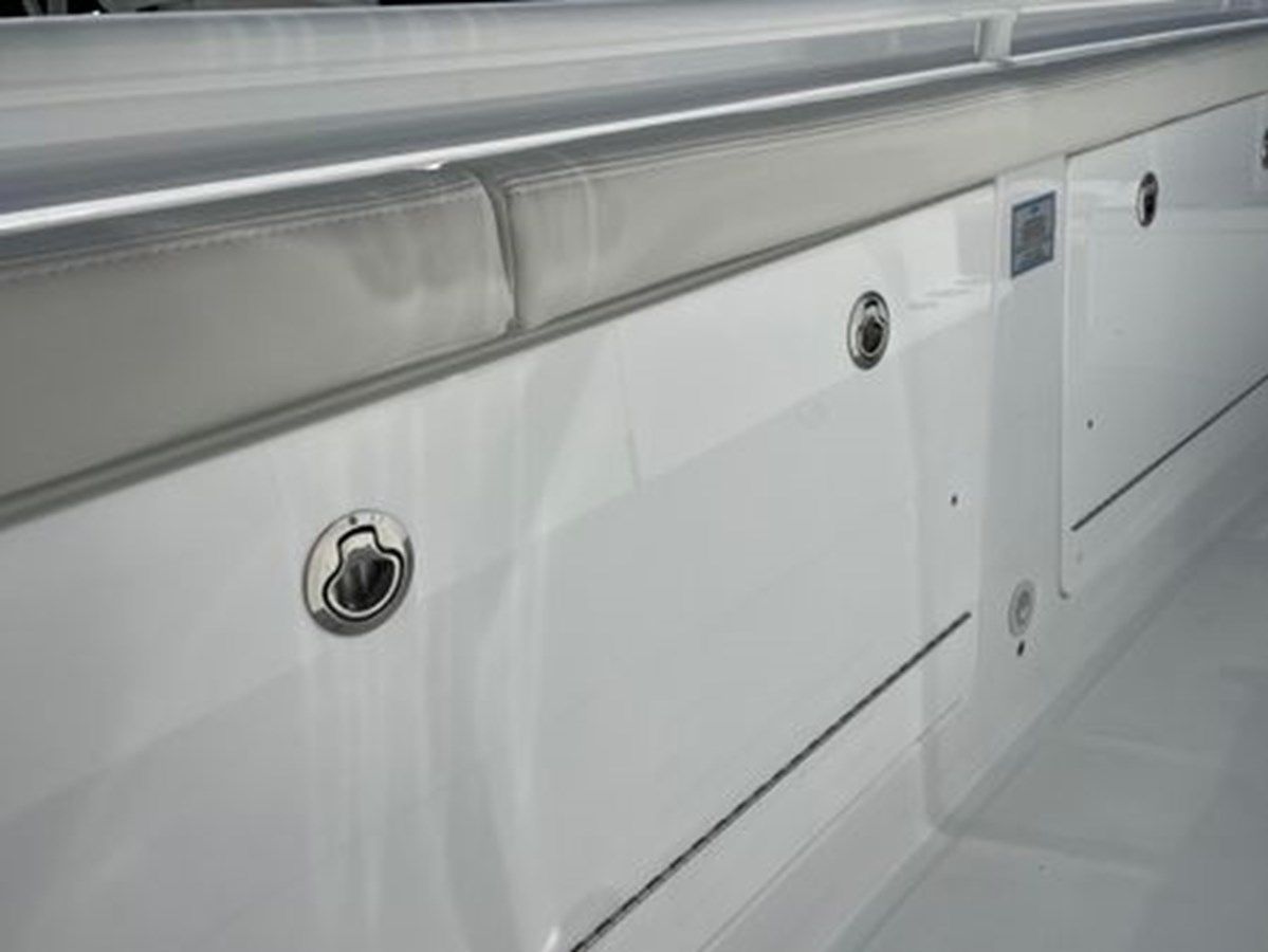 Buy a yacht 2026 EVERGLADES 315cc 2026