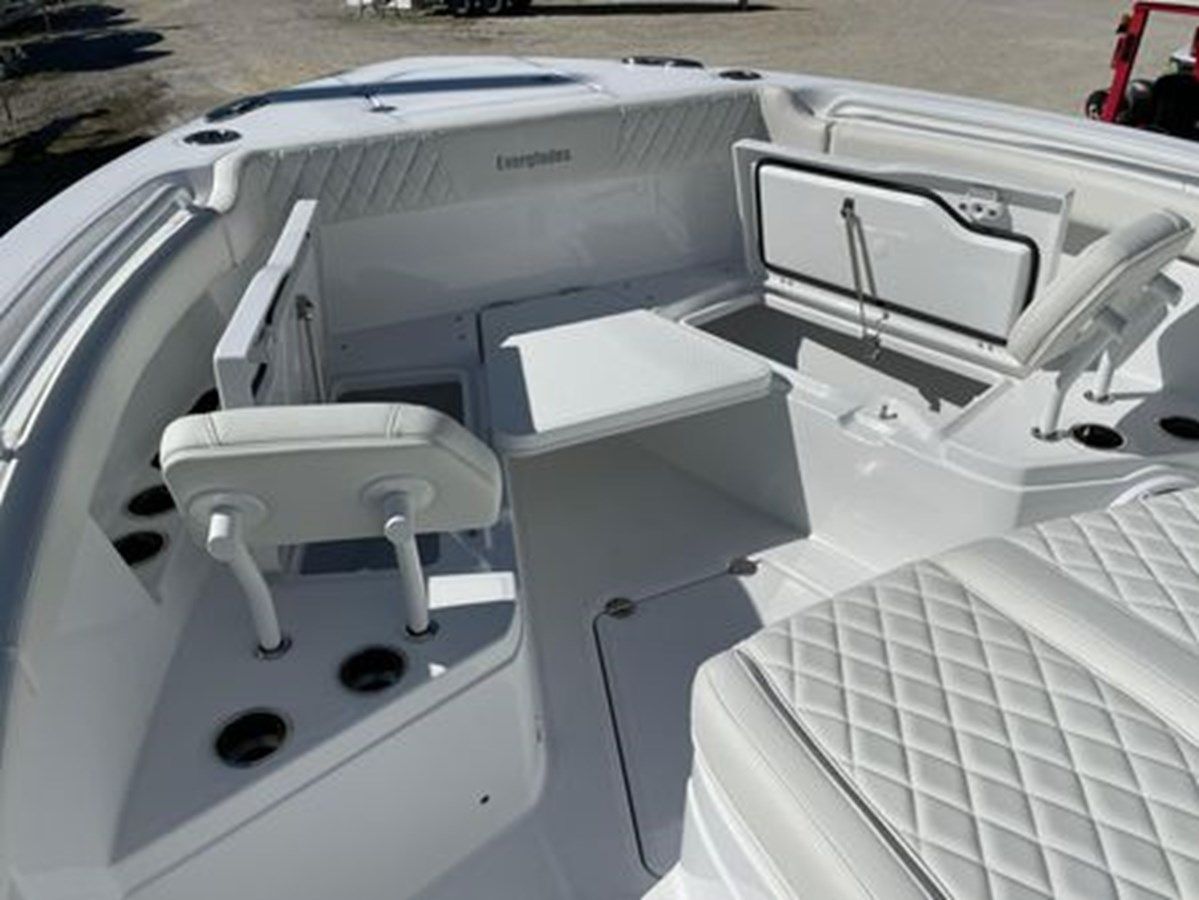 Buy a 2026 EVERGLADES 315cc at Shestakov Yacht Sales