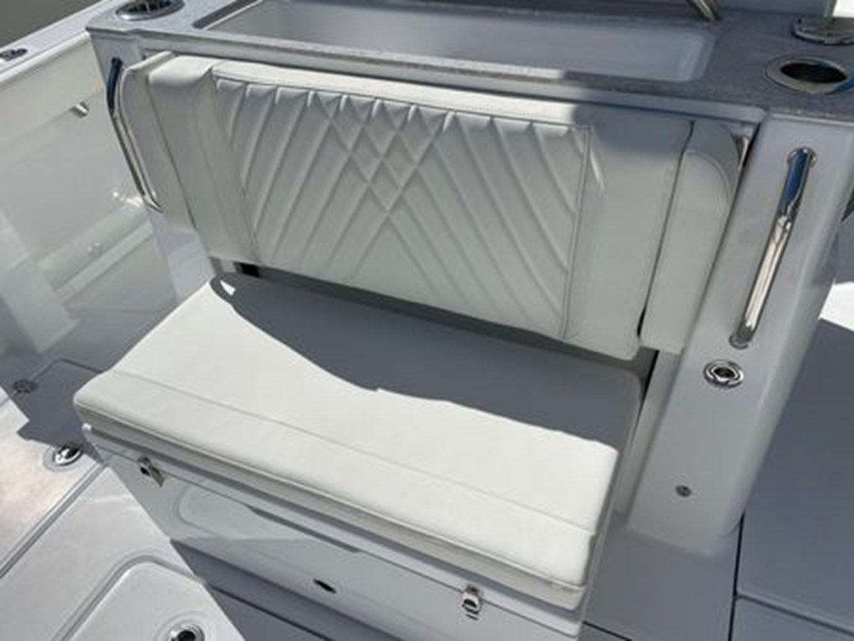 Buy a yacht 2026 EVERGLADES 315cc