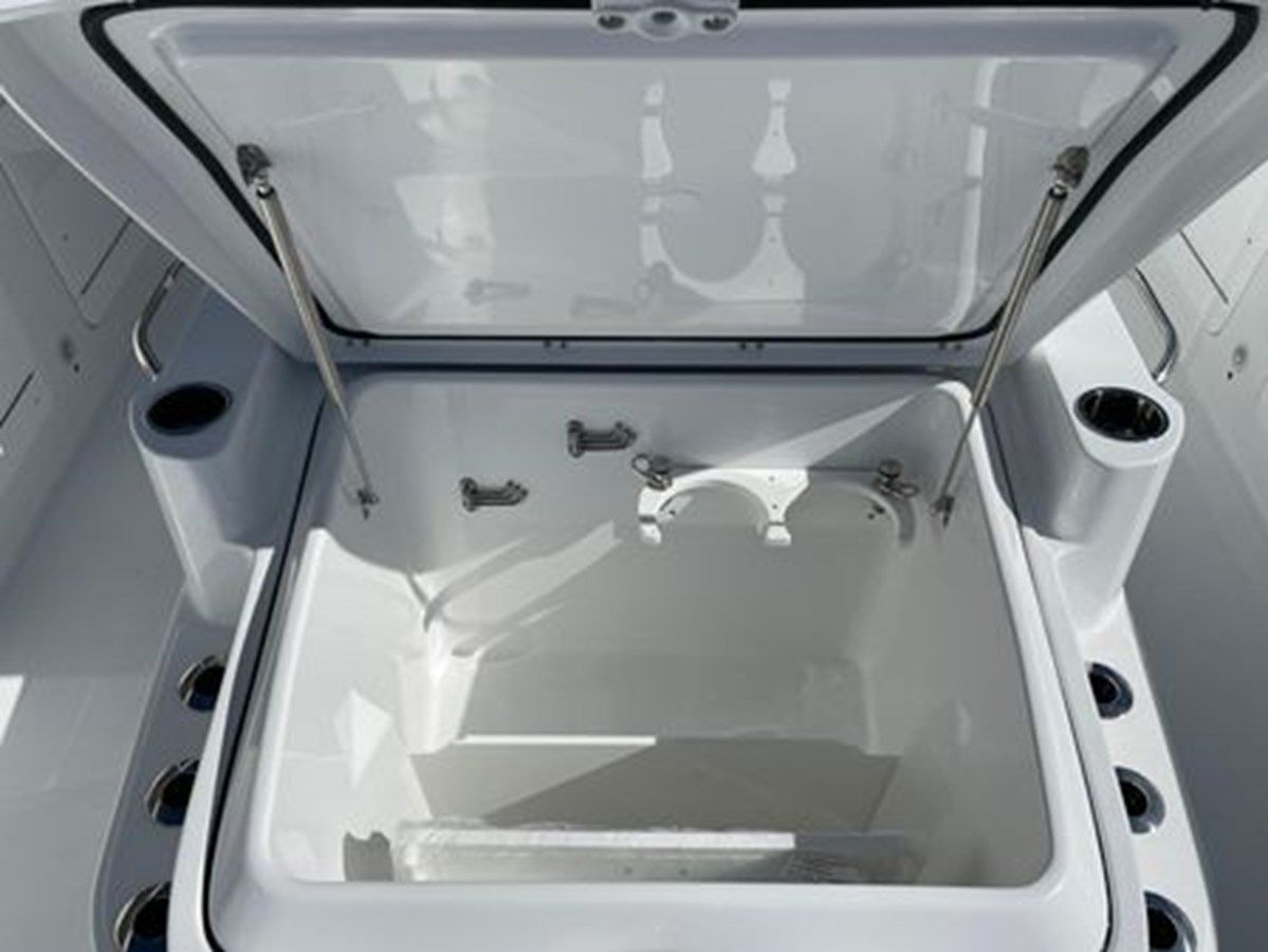 Buy a yacht 2026 EVERGLADES 315cc 315CC