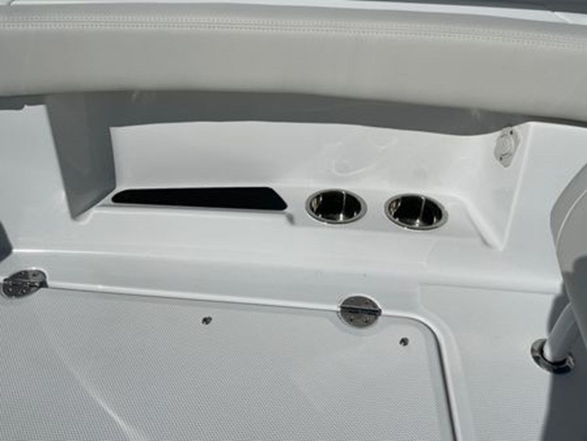 best yacht sales deals 2026 EVERGLADES 315cc 33