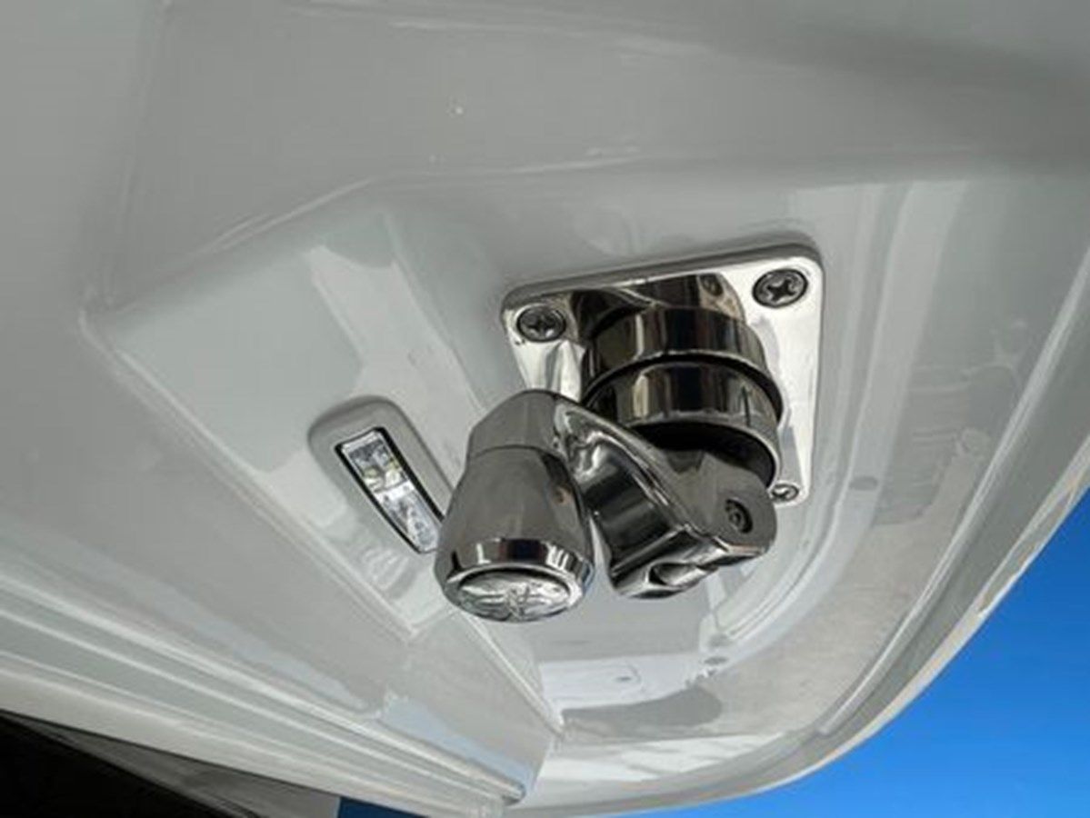 Buy a yacht 2026 EVERGLADES 315cc - Everglades