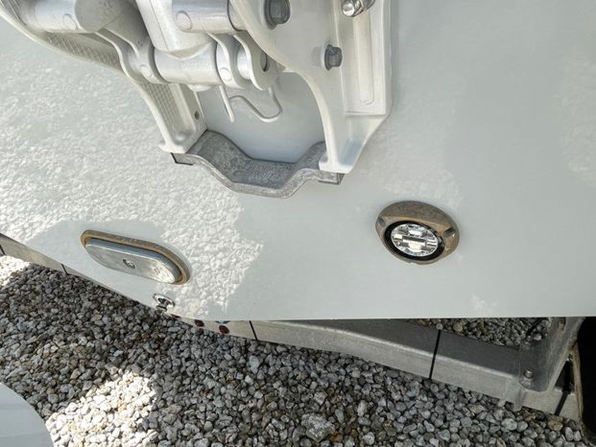 2025 Everglades 315CC 315 Center Console price