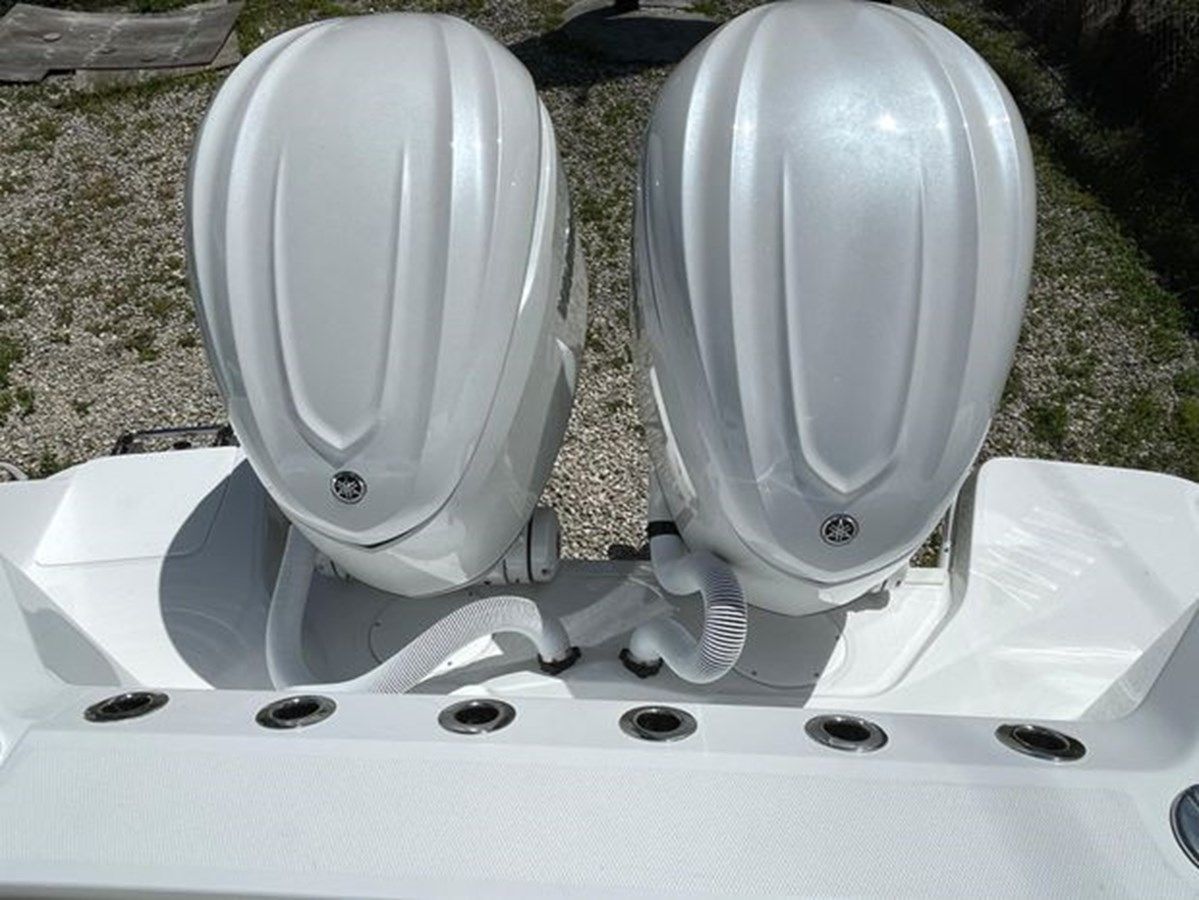 2025 Everglades 315CC 2025