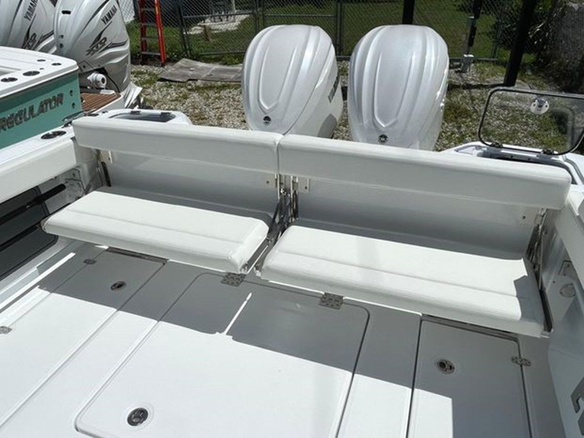 2025 Everglades 315CC 33 price