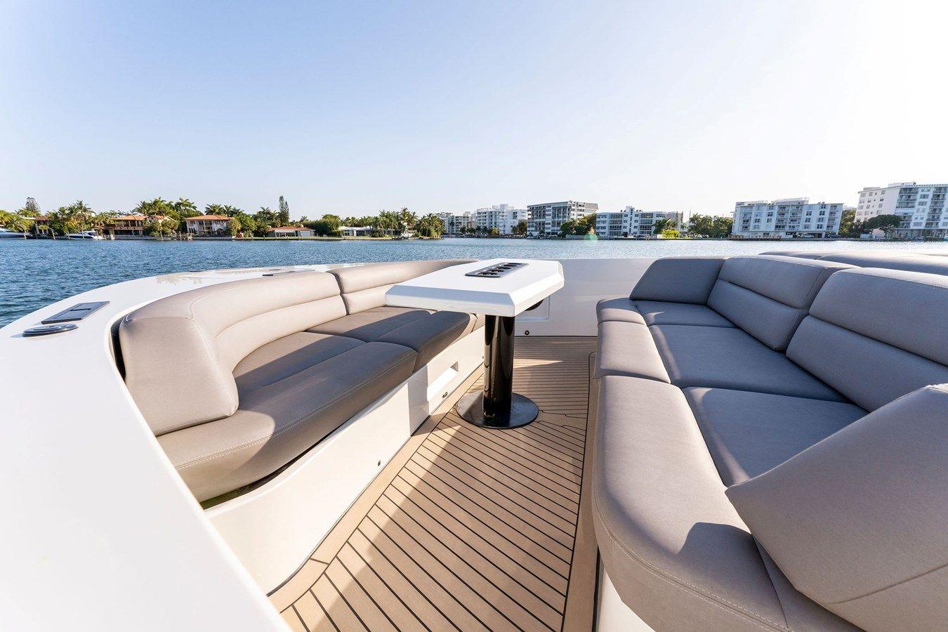 Стоимость яхты THE NEXT TRADE - VANQUISH YACHTS