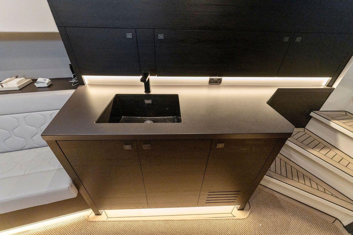 Купить THE NEXT TRADE - VANQUISH YACHTS