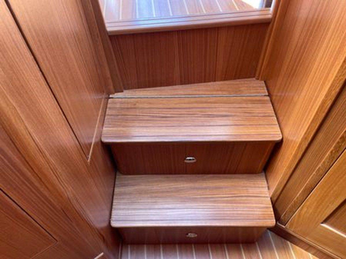 Buy a yacht 2025 True North 34 Outboard Express