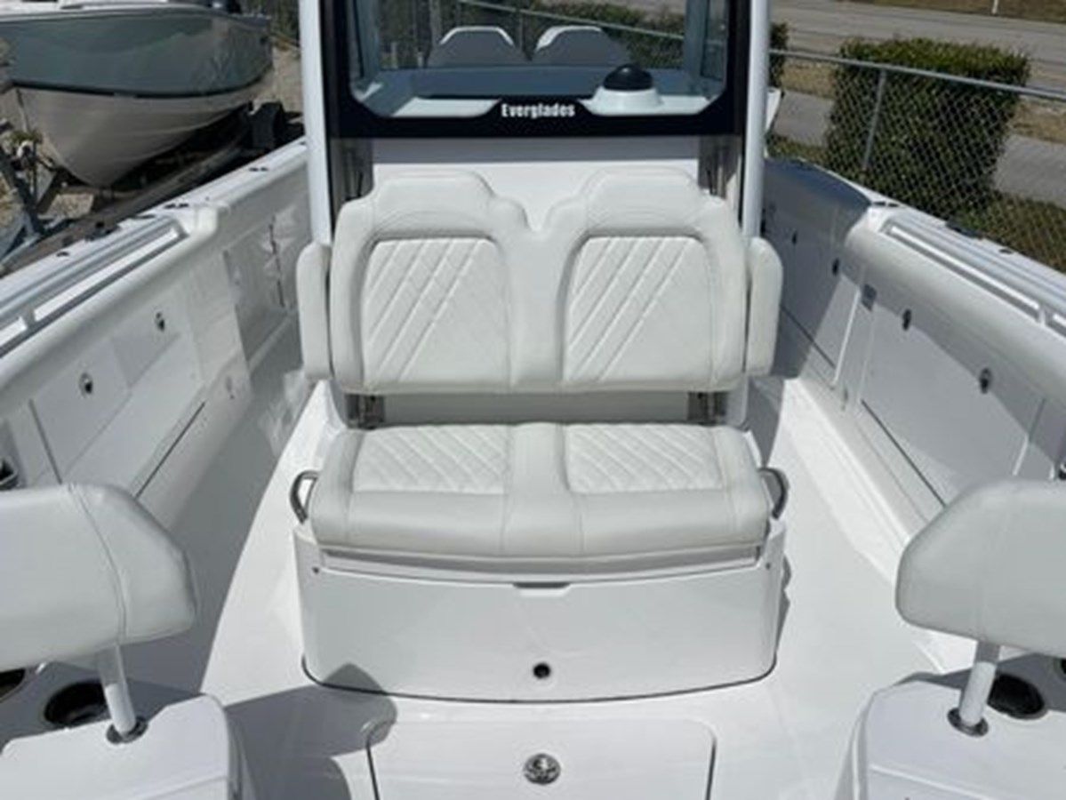 best yacht sales deals 2024 Everglades 285cc 2024