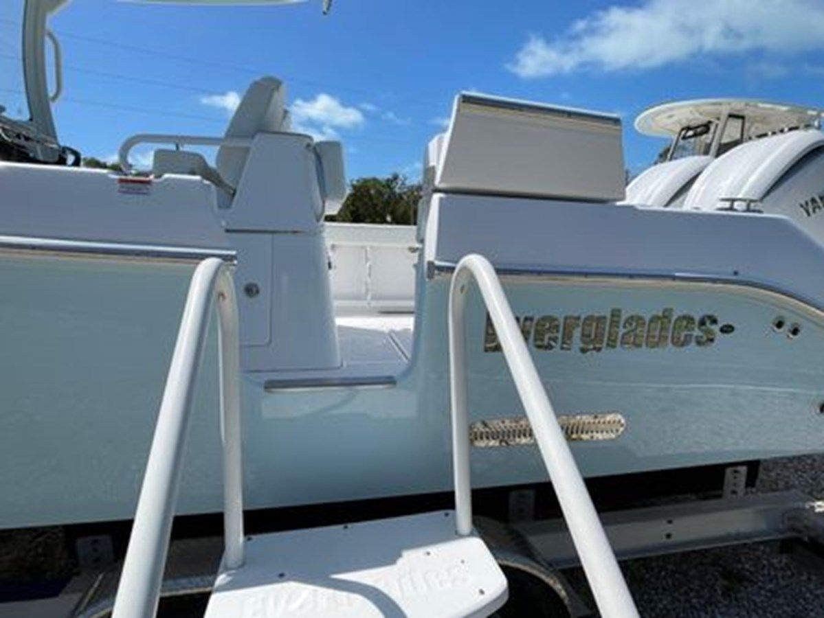 best yacht sales deals 2024 Everglades 285cc 285CC