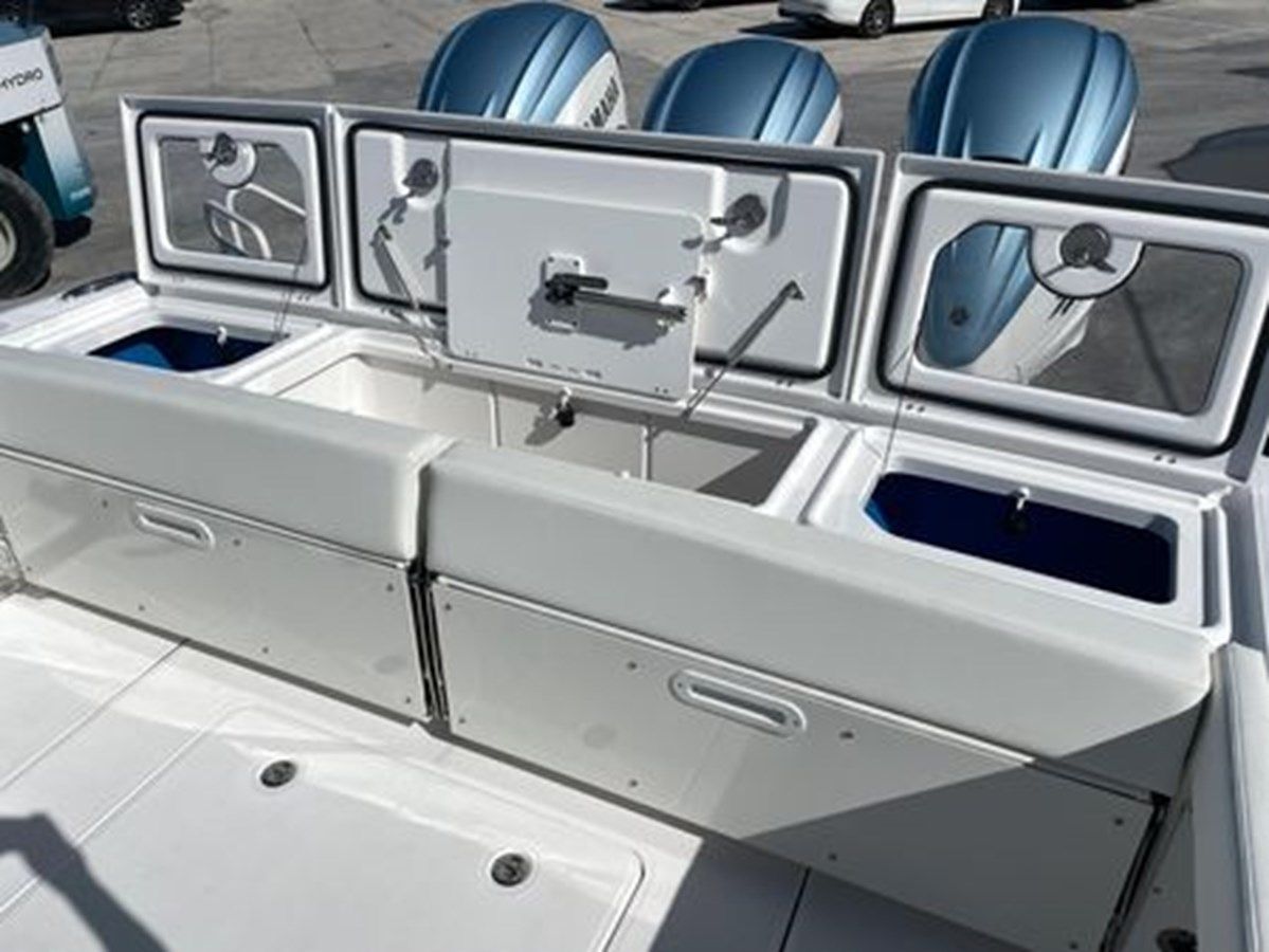 Лучшая цена на 2024 Everglades 395 cc